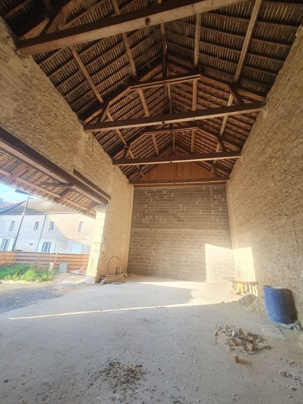 BATIMENT EN PIERRE A REHABILITER à Biéville-Beuville — photo 1 sur 2