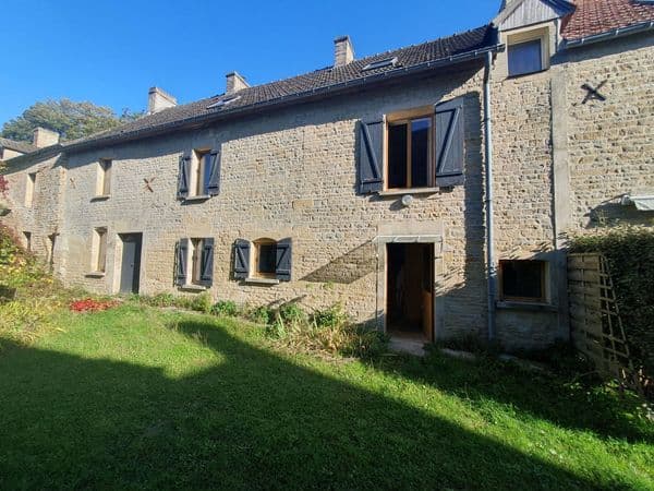 CHARMANTE MAISON ET SA DEPENDANCE EN PIERRE DANS ENVIRONNEMENT TRES CALME à Creully sur Seulles — photo 1 sur 9